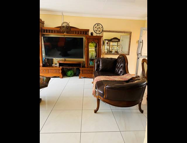 14 BEDROOM BED & BREAKFAST FOR SALE IN AMALINDA